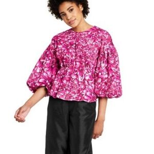 Mum Floral Scallop Back Blouse